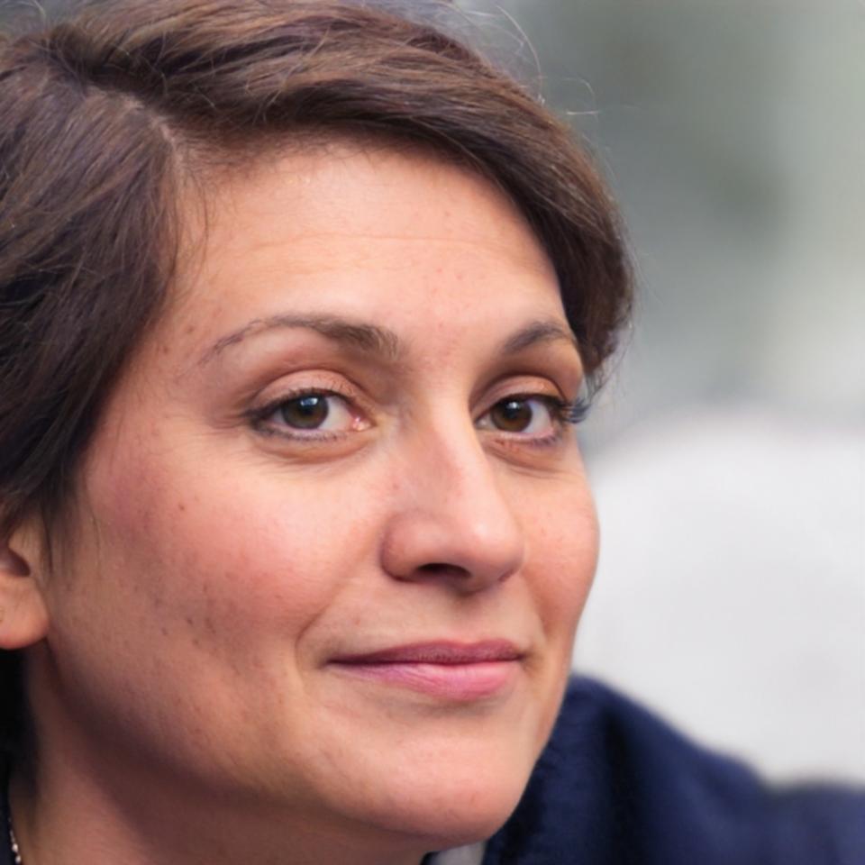 Sarah Weber, erfolgreiche Finanzanalystin